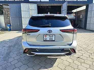 Toyota: Toyota Highlander: 2023 г., 2.5 л, Автомат, Бензин, Кроссовер — 2