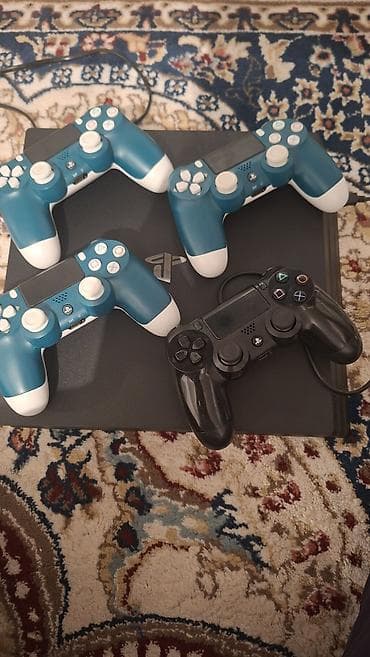 Техника и электроника: Игровая консоль Sony PlayStation 4 (Slim) в комплекте. В комплект — 2