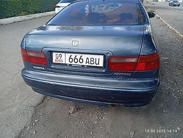 avensis 2001: Honda Accord: 1994 г., Механика, Седан — 4