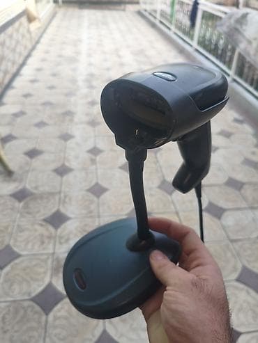 Сканер штрих‑кодов с подставкой и USB‑подключением. Особенности: -