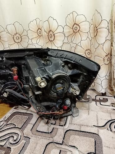 led h7: Комплект передних фар Toyota Б/у — 5