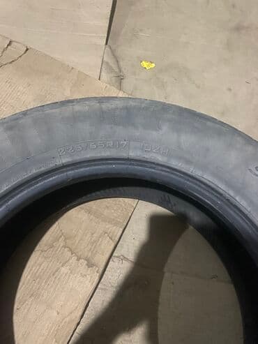 шины 235 65: Комплект из четырех автомобильных шин размером 225/65R17. Шины черного — 4