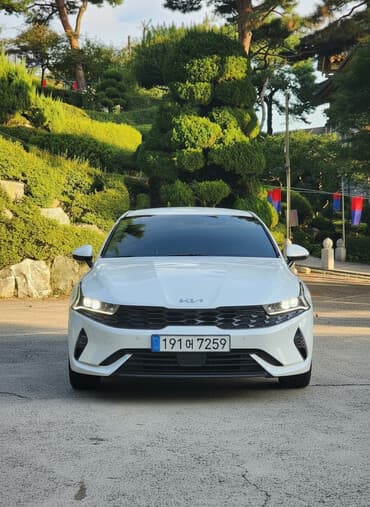 меняю дом на машину: Kia K5: 2022 г., 2 л, Гибрид, Седан — 2