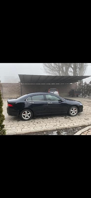 рассмотрим все варианты: Honda Accord: 2003 г., 2 л, Механика, Газ, Седан — 3