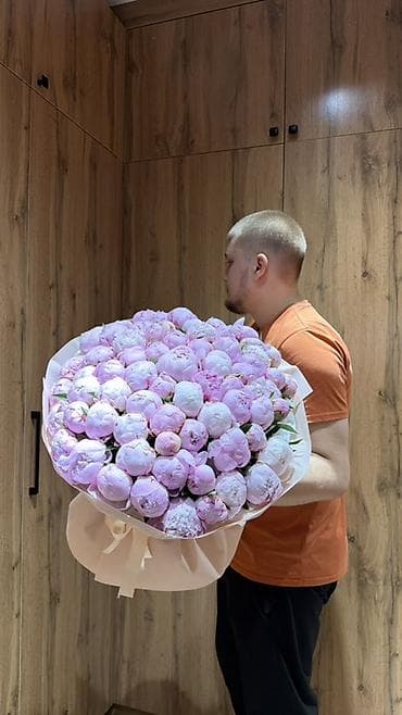 Дом и сад: Пышный букет из розовых пионов - Состав: многочисленные бутоны — 7