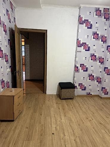 гостинный тип: Комната с арочным проёмом и большим окном - Просторная прямоугольная — 2