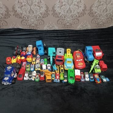 развивающий кубик: Много разных игрушек продаю в связи с тем что собираю день ни на кре — 2