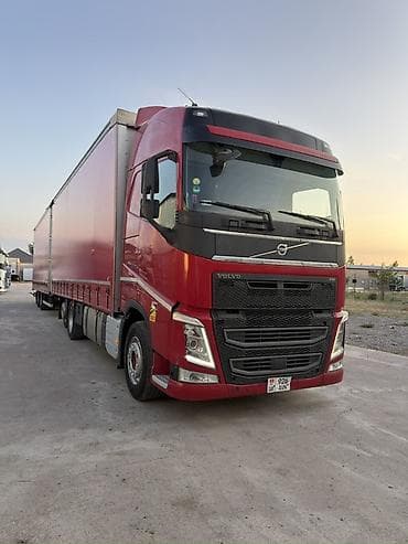 Тягач, Volvo, 2017 г., Тентованный