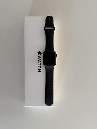 часы: Apple Watch SE 2 Gen, корпус и экран обклеены в броноскин. Покупал в — 1