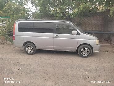 Honda Stepwgn: 2002 г., 2 л, Автомат, Гибрид, Минивэн — 1