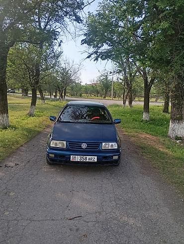 Volkswagen Vento: 1997 г., Механика, Седан