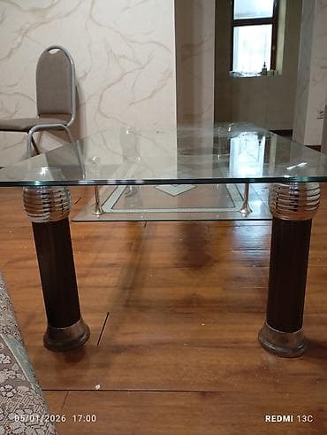 Шкафтар: Зал үчүн үстөл, Колдонулган, Бүктөө эмес, Тик бурчтуу — 2