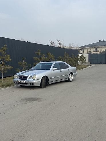 Mercedes-Benz E-Class: 2000 г., 3.2 л, Типтроник, Бензин, Седан