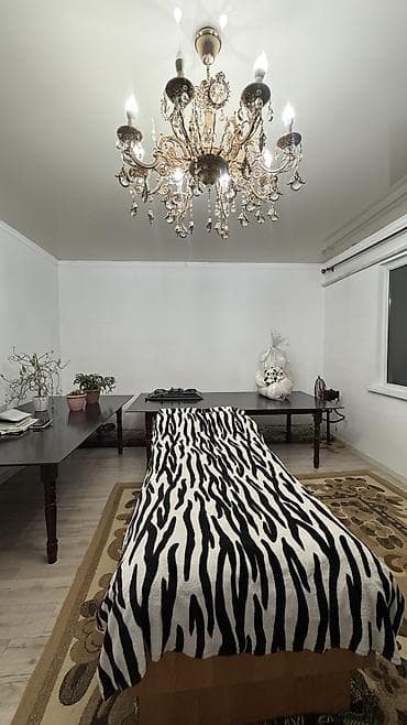 Бөлмөлөрдү ижарага берүү: 102 м², Эмереги менен — 2