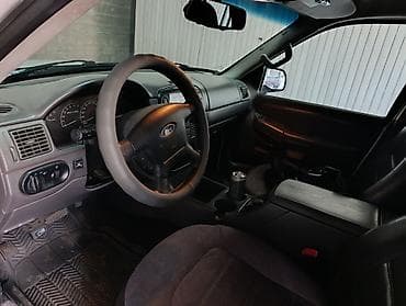 suzuki grand vitara: Ford Explorer: 2002 г., 4.6 л, Автомат, Газ, Внедорожник — 6