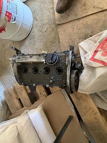 ролик: Бензиновый мотор Volkswagen 1.8 л, Б/у, Оригинал, Германия — 4