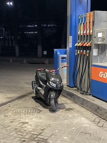 Скутеры: Тип скутера 150 куб. см, Бензин — 1