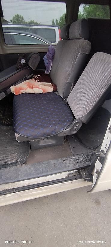 Автобусное сиденье, Ткань, текстиль, Honda 2001 г., Япония