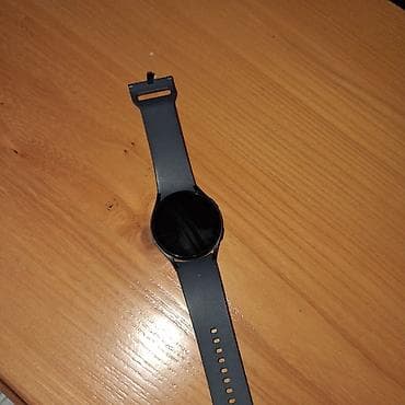 apple whatch: Смарт-часы Samsung Galaxy Watch4 (чёрный корпус, силиконовый ремешок — 5