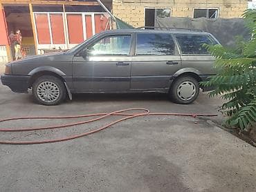 Volkswagen Passat: 1990 г., 1.8 л, Универсал at lalafo.kg Volkswagen Passat: 1990 г., 1.8 л, Универсал
