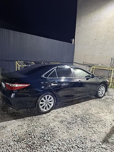 х5 2017: Toyota Camry: 2017 г., Гибрид, Седан — 10