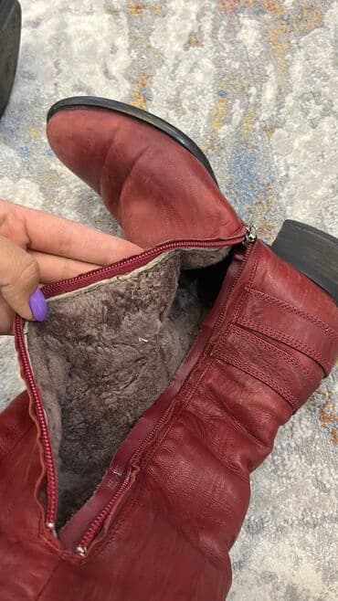 срочно продаю в связи с переездом: Продаю сапоги кожаные зима натур мех, кашемировое пальто, батильоны — 2