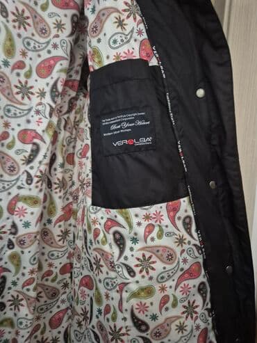 шапка женская из искусственного меха: Стёганое женское пальто-пуховик темно‑серого цвета. Особенности: - — 3