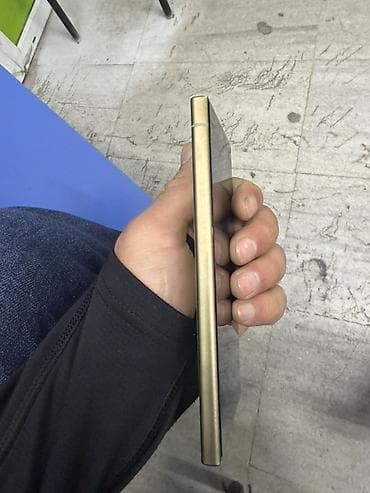 а 48: Samsung Galaxy S24 Ultra, Б/у, 256 ГБ, цвет - Бежевый, 1 SIM, eSIM — 7