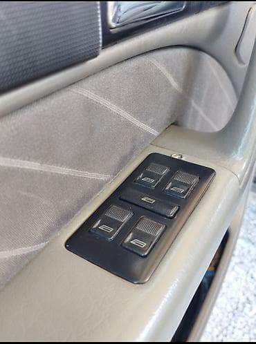 Транспорт: 🚗продам: Ауди А6 С4 ⛽объёмы: 2.6 🕹️механика 📆год: 1993 💸350.000+торг ✅ — 8