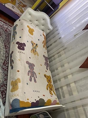 small table: Односпальная детская кровать с мягким высоким изголовьем. - Каркас — 2
