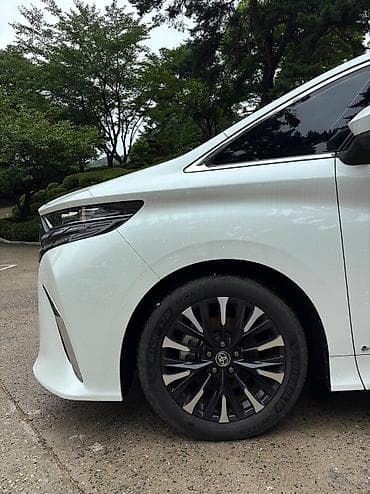 вмятина: Toyota Alphard: 2025 г., 2.5 л, Автомат, Гибрид, Минивэн — 7