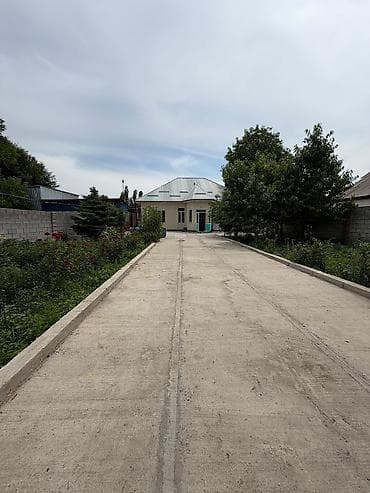 🏡 Продаётся дом в районе Сокулук 📍 Участок — 11 соток ✅ Свет и вода