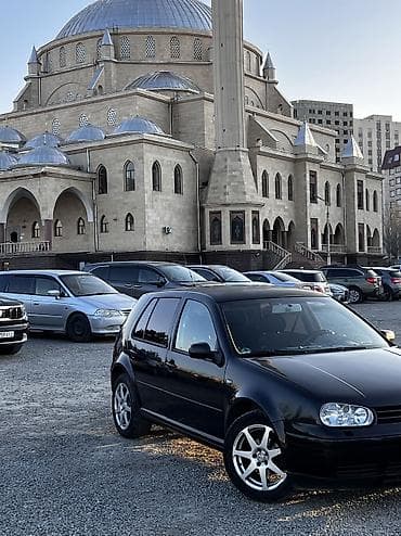 Продажа авто: Volkswagen Golf: 2003 г., 1.6 л, Автомат, Бензин, Хэтчбэк — 2