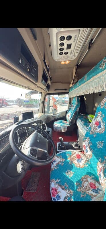 lend rover: Тягач, JAC, Без прицепа — 2