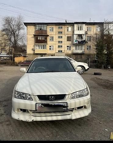 Honda Accord: 2000 г., 2 л, Автомат, Бензин, Седан