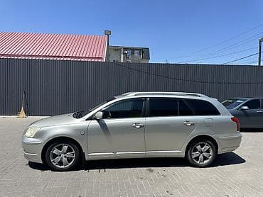 Продажа авто: Toyota Avensis: 2004 г., 2 л, Механика, Бензин, Универсал — 4