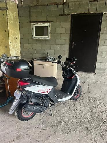 мото транспорт: Тип скутера 180 куб. см, Бензин — 2