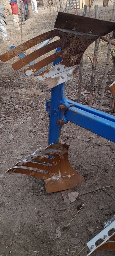 плуг 3корпус: Срочна сатылат абалы жакшы жаны эле келген аз эле иштелди кеми бар — 4