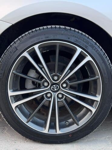 tayota runx: Toyota Prius: 2018 г., Автомат, Гибрид, Седан — 9