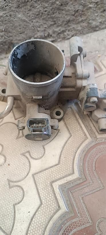 Дроссельная заслонка Toyota