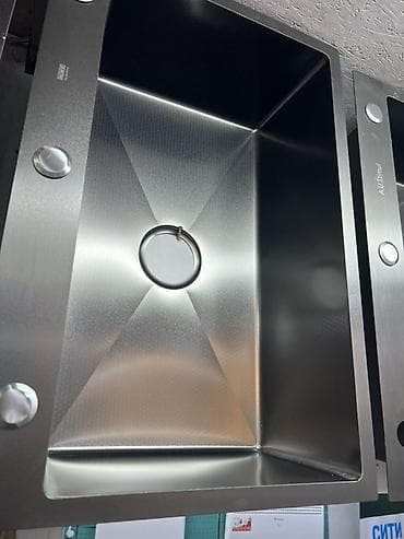 мойки кухонные: Кухонная мойка из нержавеющей стали, врезная/накладная. - Материал — 1