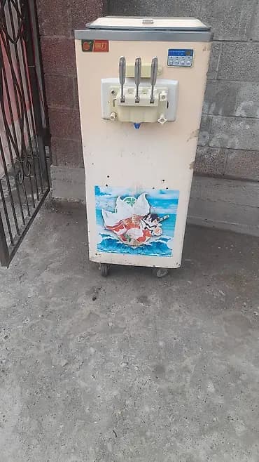 Профессиональный аппарат для мягкого мороженого - Напольная модель на