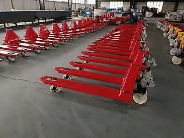 Ручная гидравлическая тележка (рохля), окраска красная. Назначение