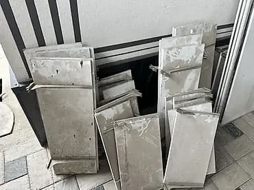 Продаются б/у торговые стеллажи для магазина. Металлические
