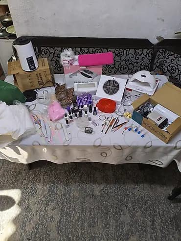 Профессиональный комплект для маникюра и наращивания ногтей Состав