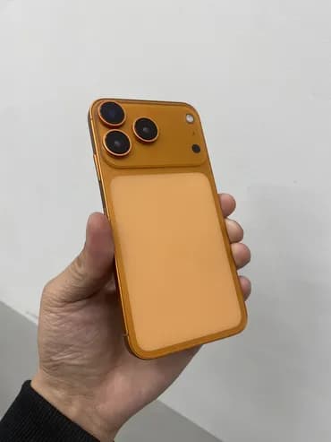 IPhone 17 Pro, Колдонулган, 256 ГБ, Ток сары, Коргоочу айнек, 79 %