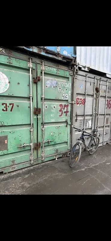 Продаю контейнер на рынке Кудайберген 2-х этажный контейнер 40-ка