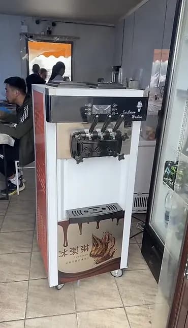 Профессиональный аппарат для мягкого мороженого (soft ice cream)