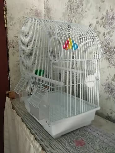 Клетка для декоративных птиц - Материал: металлические прутья с