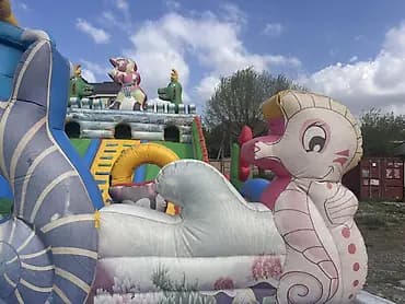 Продаю батут для бизнеса цена 2500доллар б/ у Размер 8 на 14